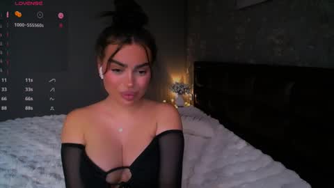 Snapshot of aylademir chatting on 01-12-25, 08:25 Ayla online show from 01-12-25, 08:25