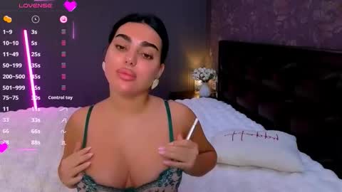 Snapshot of aylademir chatting on 10-06-25, 12:46 Ayla online show from 10-06-25, 12:46