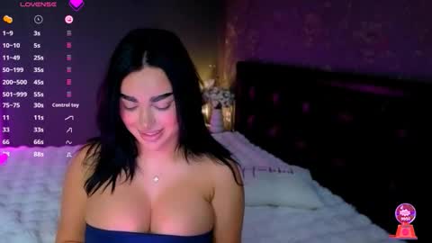 Snapshot of aylademir chatting on 11-04-25, 11:15 Ayla online show from 11-04-25, 11:15