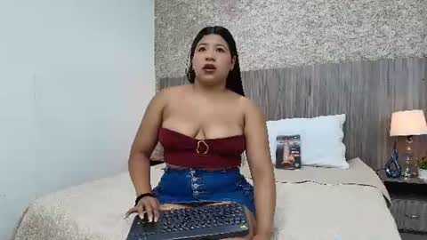 Ayleen Collins online show from 06-30-26, 07:37