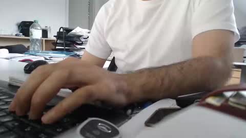 Snapshot of aylinniyerim chatting on 02-24-25, 03:31 aylinniyerim online show from 02-24-25, 03:31