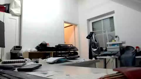 Snapshot of aylinniyerim chatting on 10-20-25, 11:49 aylinniyerim online show from 10-20-25, 11:49