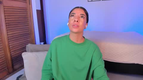 Aylin  online show from 10-05-25, 10:13