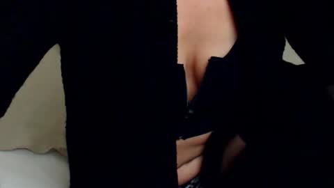 aylynrichard online show from 10-16-25, 05:08