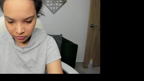 Snapshot of ayshel_cooperr chatting on 10-20-25, 04:02 ayshel_cooperr online show from 10-20-25, 04:02