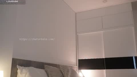 ayumi_dream online show from 10-29-25, 02:47