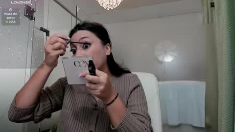 Ayumi online show from 09-25-25, 03:54