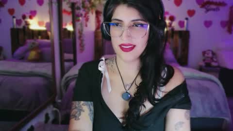 Snapshot of azaharnoor chatting on 05-21-26, 01:01 Azahar online show from 05-21-26, 01:01