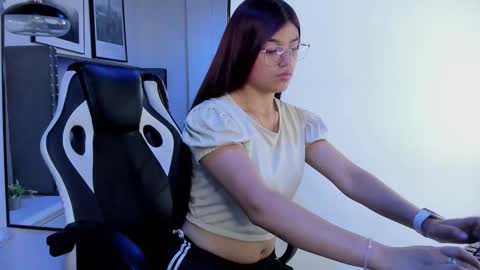 azaira_sky online show from 02-09-26, 08:13