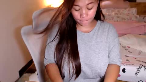 Lina online show from 10-16-25, 03:51