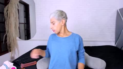 Snapshot of aziel_iker chatting on 09-17-25, 03:41 AZIEL online show from 09-17-25, 03:41
