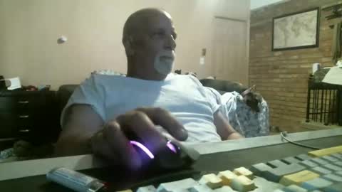 azjohnny online show from 04-04-26, 06:49