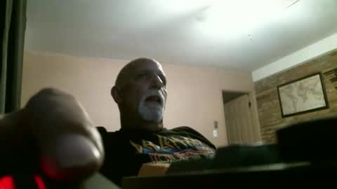 Snapshot of azjohnny chatting on 04-08-26, 02:55 azjohnny online show from 04-08-26, 02:55
