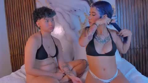 Snapshot of azul_honey chatting on 03-25-26, 06:58 HONEY AZUL online show from 03-25-26, 06:58