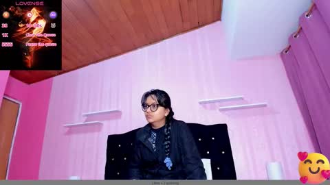 Snapshot of azul_moon chatting on 09-17-25, 03:41 azul_moon online show from 09-17-25, 03:41