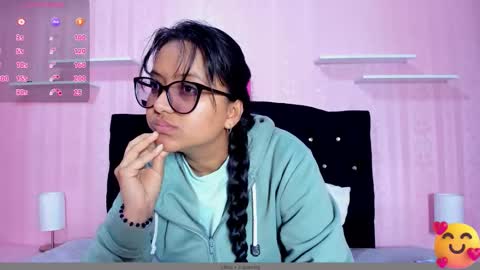 Snapshot of azul_moon chatting on 09-24-25, 03:43 azul_moon online show from 09-24-25, 03:43