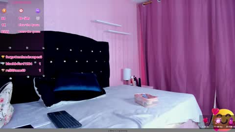 Snapshot of azul_moon chatting on 09-28-25, 03:34 azul_moon online show from 09-28-25, 03:34