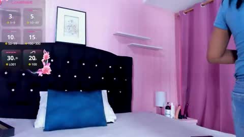 Snapshot of azul_moonn chatting on 10-10-25, 04:11 azul_moonn online show from 10-10-25, 04:11