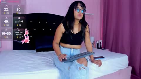 Snapshot of azul_moonn chatting on 10-12-25, 03:38 azul_moonn online show from 10-12-25, 03:38