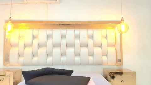 AZUL online show from 03-21-26, 12:10