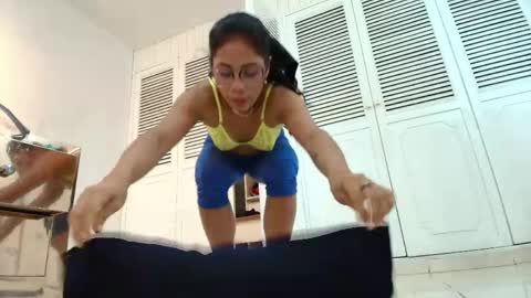 Snapshot of azulmaveric chatting on 05-19-26, 07:53 AZUL online show from 05-19-26, 07:53