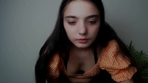 azumi_chan_ online show from 09-11-25, 11:38