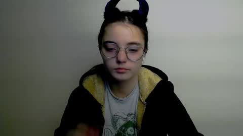 azumi_chan_ online show from 12-19-25, 05:14