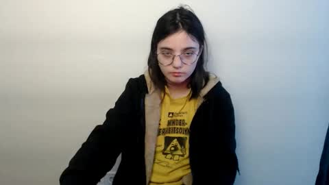 azumi_chan_ online show from 02-09-26, 01:04