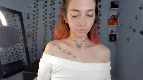 azumi saan online show from 10-08-25, 02:42