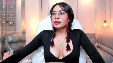 Azura online show from 12-11-24, 11:32