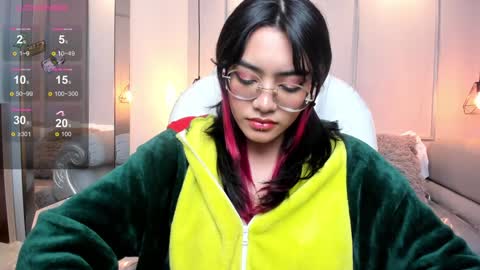 Azura online show from 12-16-24, 11:07