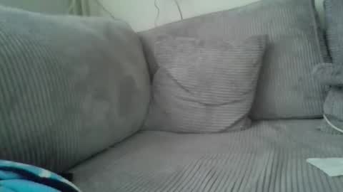 azuritko8585 online show from 04-11-26, 05:56