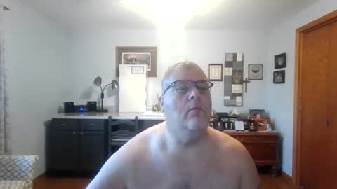 Snapshot of b1gh0rnyguy chatting on 09-16-25, 12:17 Cory online show from 09-16-25, 12:17