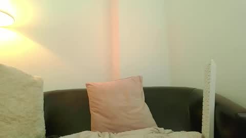 Rebecca online show from 03-05-25, 09:16