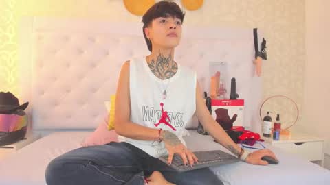 Anny online show from 10-20-25, 07:47