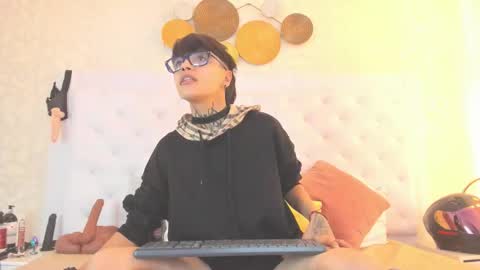 Anny online show from 10-29-25, 03:53