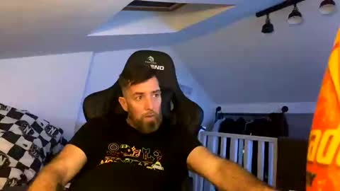 b4dafall44 online show from 12-26-24, 08:39