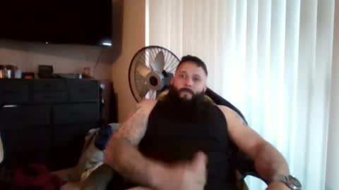 Snapshot of b713htx chatting on 02-22-25, 09:59 Miguel online show from 02-22-25, 09:59