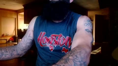 Snapshot of b713htx chatting on 07-24-26, 06:33 Miguel online show from 07-24-26, 06:33
