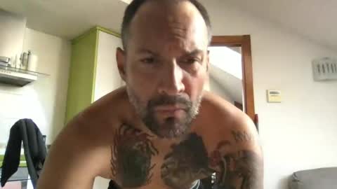 Snapshot of babakeror chatting on 07-21-26, 11:12 BKR online show from 07-21-26, 11:12