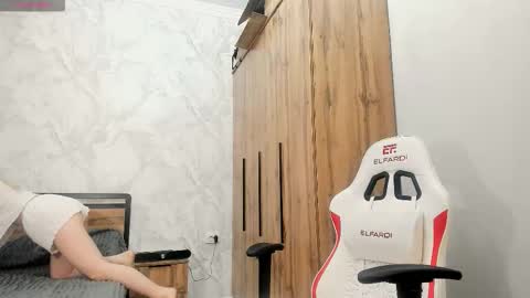 Snapshot of babby_rabbit_ chatting on 02-11-26, 08:30 Cute Raby online show from 02-11-26, 08:30