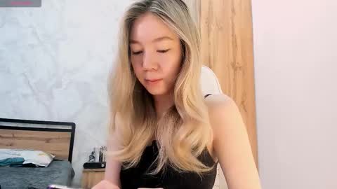 Snapshot of babby_rabbit_ chatting on 03-09-26, 11:03 Cute Raby online show from 03-09-26, 11:03