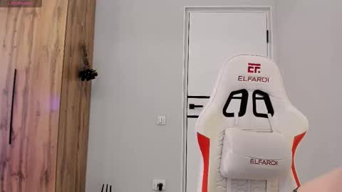 Snapshot of babby_rabbit_ chatting on 03-30-26, 12:17 Cute Raby online show from 03-30-26, 12:17