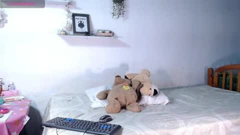 Snapshot of babby_swet chatting on 05-22-26, 12:11 babby_swet online show from 05-22-26, 12:11