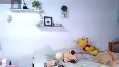 Snapshot of babby_swet chatting on 06-01-26, 01:02 babby_swet online show from 06-01-26, 01:02
