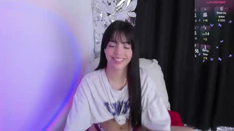 Queen B online show from 10-24-25, 05:53