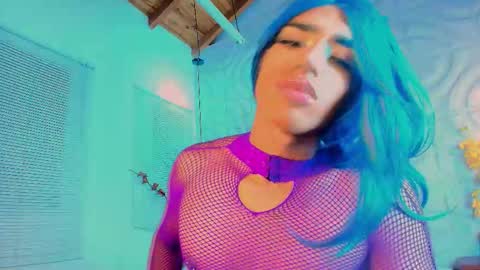 Snapshot of babeekendall chatting on 10-21-25, 04:13 KENDALL online show from 10-21-25, 04:13