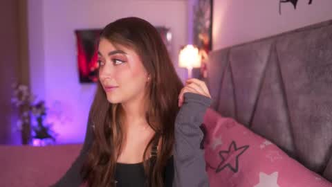 Snapshot of babesamanta chatting on 10-19-25, 05:19 Samanta online show from 10-19-25, 05:19