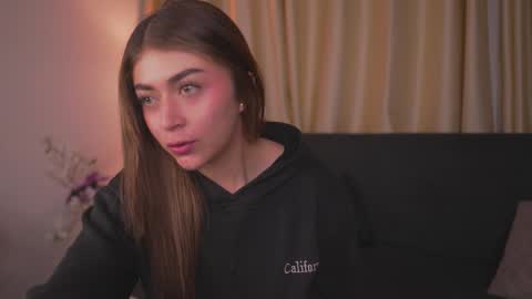 Snapshot of babesamanta chatting on 11-17-25, 12:38 Samanta online show from 11-17-25, 12:38