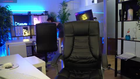 Olivia and Lexi online show from 01-07-26, 03:42